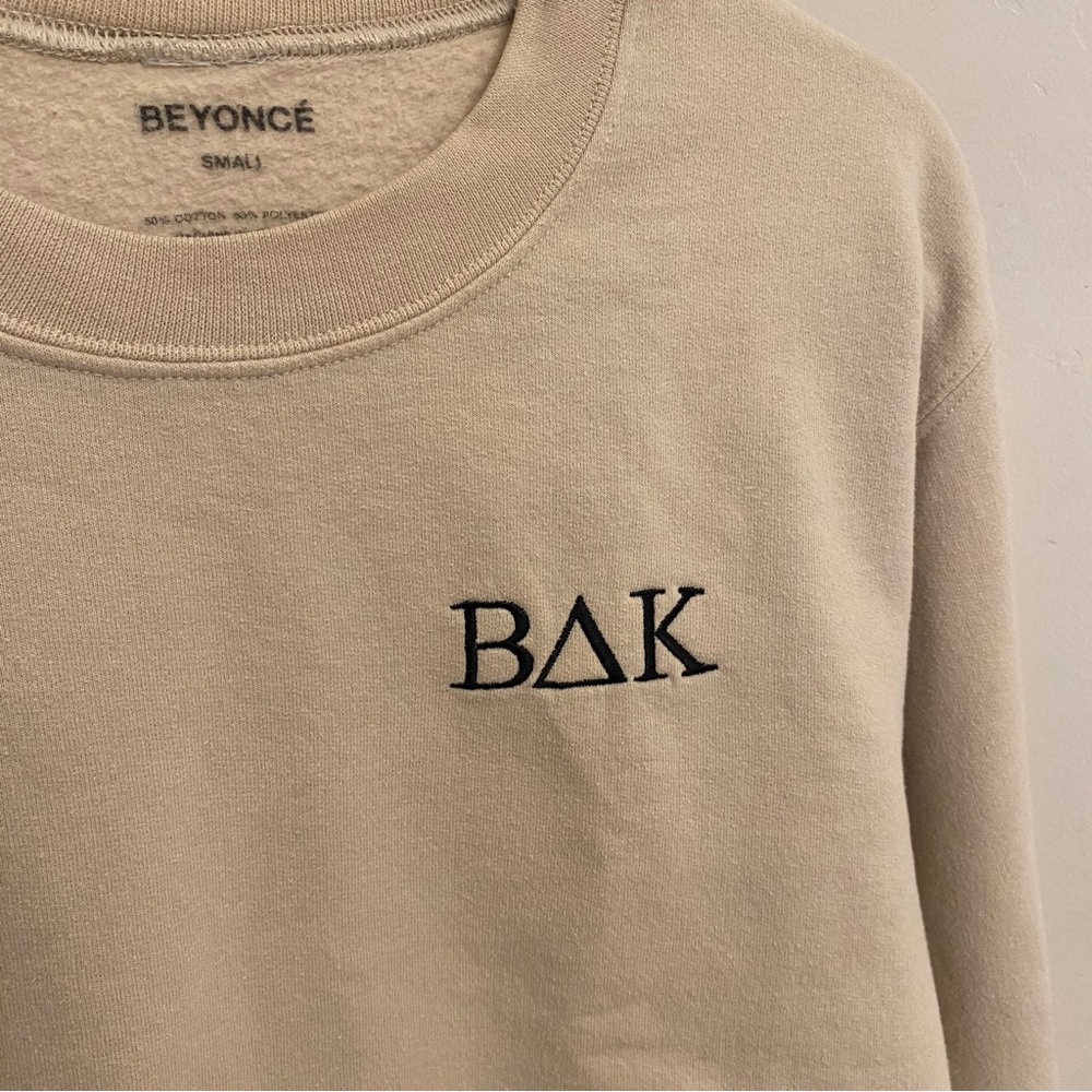 BEYONCE BEYCHELLA COACHELLA OFFICIAL 2018 BAK Crewneck sz S Festival Homecoming - Picture 3 of 5